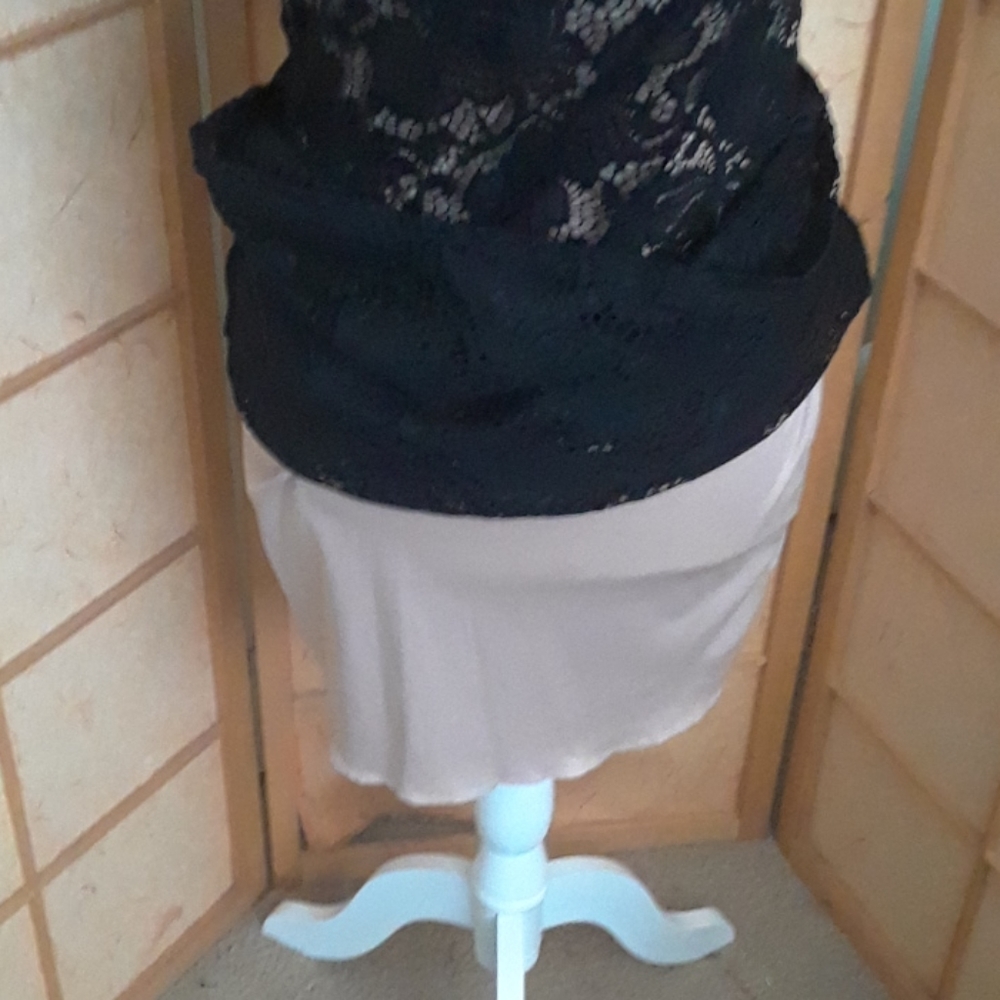 January 7 black lace with spagetti straps dress - Picture 8 of 8